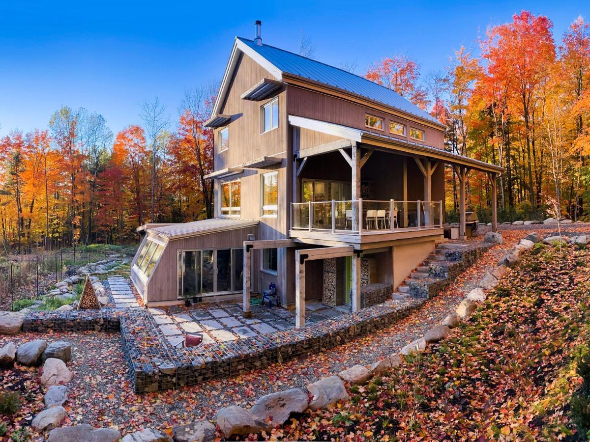 Bed and Breakfast Le Camp Cache Shefford Exterior foto