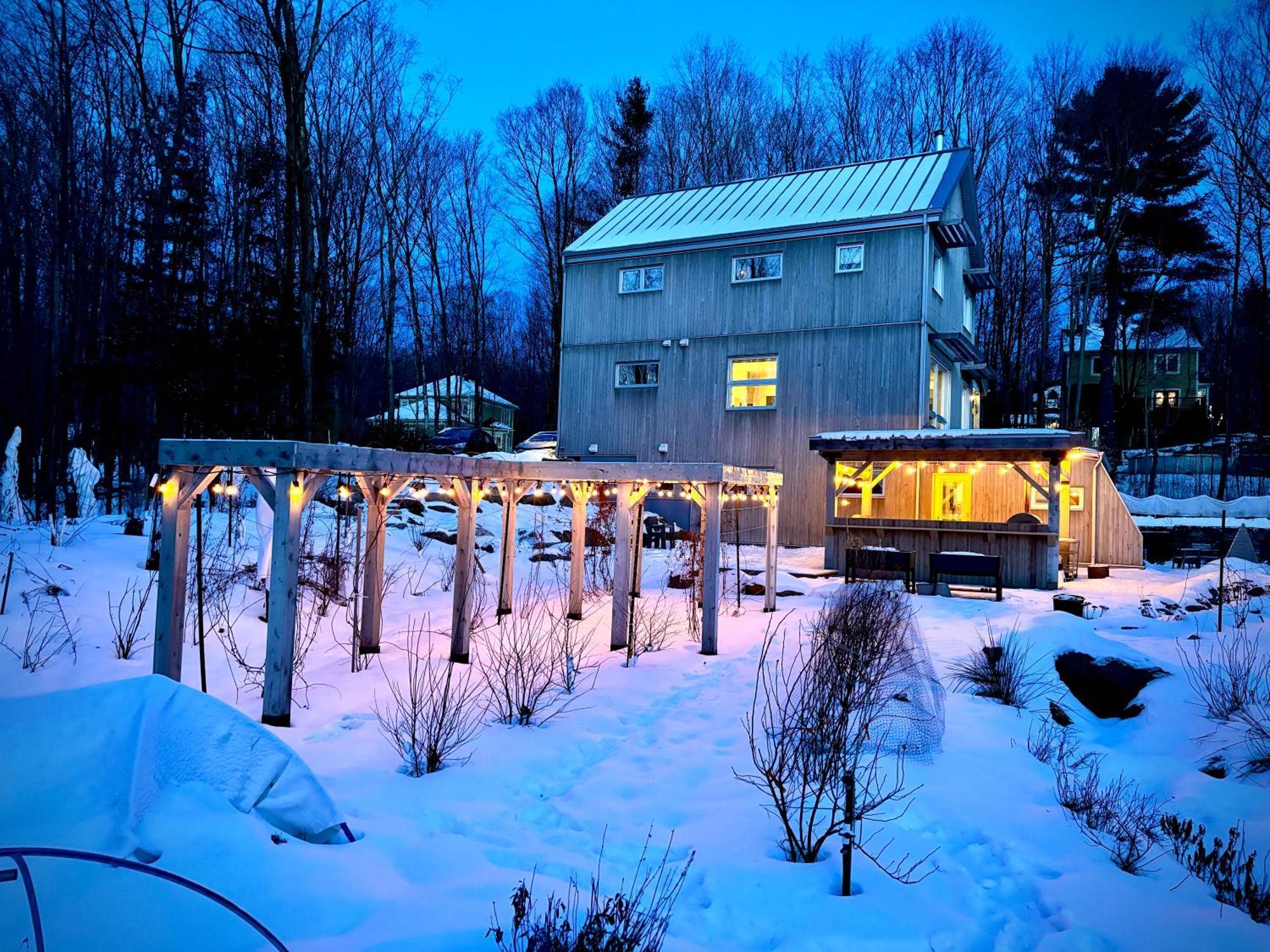 Bed and Breakfast Le Camp Cache Shefford Exterior foto